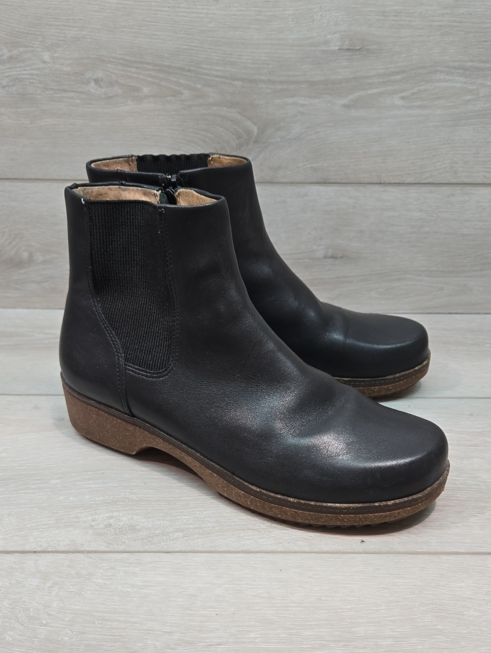 Brioso Women Black Leather Ankle Boots - Classic Chelsea Shoes Sz 9M